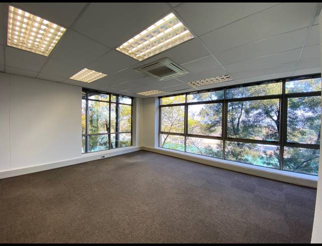 701M² OFFICE TO LET IN BRYANSTON